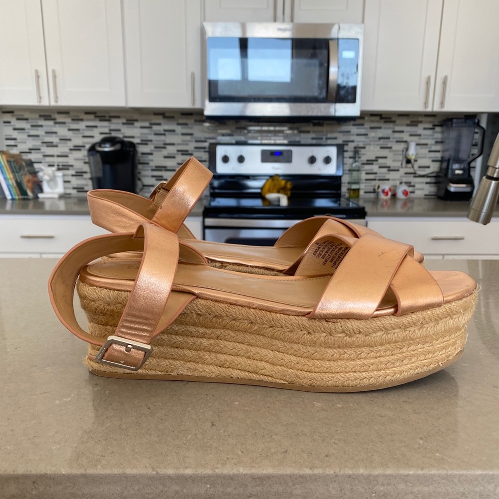 Fare condition Express platform sandals